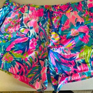 Lilly Pulitzer Run Around Shorts Gumbo Limbo 
size Large